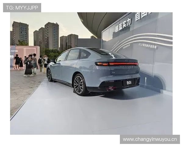 10万级纯电家轿新选择 零跑B01售价8.98万起